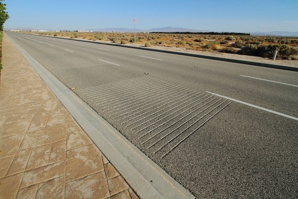 Показываем 10 самых необычных дорог мира Показываем 10 самых необычных дорог мира