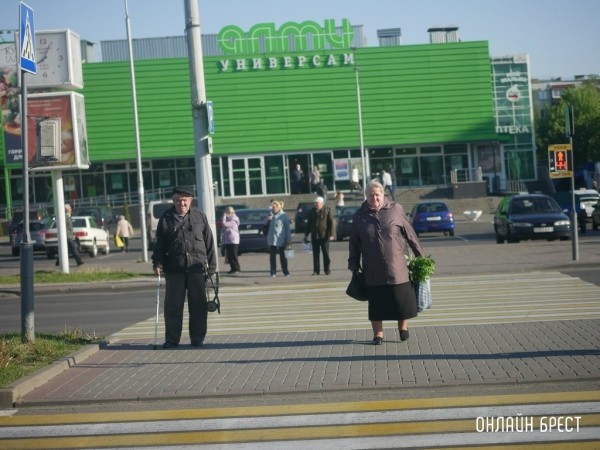 С 1 июля пенсии белорусам будут выдавать только банки – узнали подробности С 1 июля пенсии белорусам будут выдавать только банки – узнали подробности