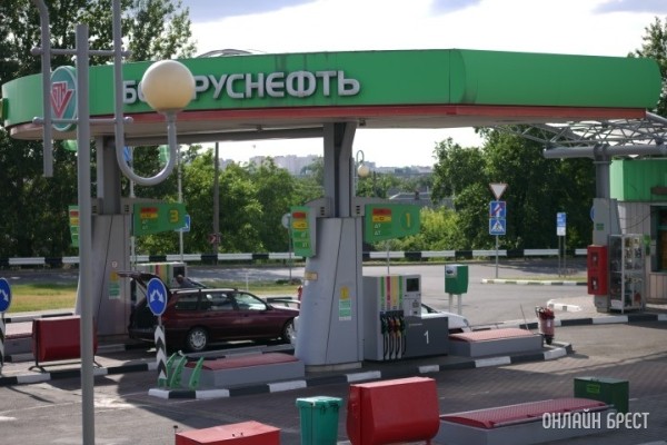 В Беларуси снова подорожает топливо В Беларуси снова подорожает топливо