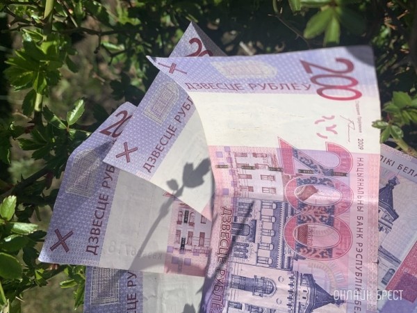 В Беларуси снимут ограничения по размеру пенсий для работающих пенсионеров В Беларуси снимут ограничения по размеру пенсий для работающих пенсионеров