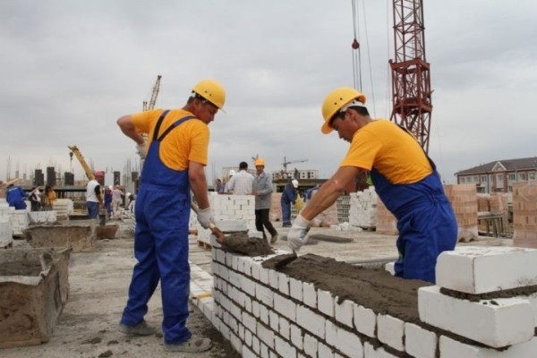 Сколько зарабатывают строители в Беларуси? Публикуем цифры